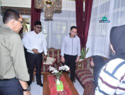 Pj Wali Kota Sawahlunto Kunjungi Warga Terdampak Chikungunya di Talawi, Bahas Penanganan Penyebaran Penyakit