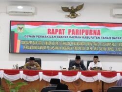 Paripurna DPRD Digelar, Bupati Tanah Datar Sampaikan Jawaban Atas Pemandangan Umum Fraksi-fraksi