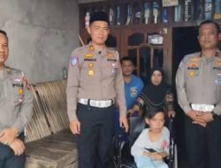 Peduli Sesama, Satlantas Polres OKU Selatan Salurkan Kursi Roda untuk Warga Disabilitas