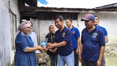 Jumat Berkah, Wargabinaan Rutan Padang Panjang Berbagi Rendang untuk Masyarakat